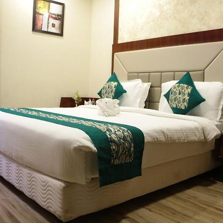 The Land Mark Varanasi Exterior photo