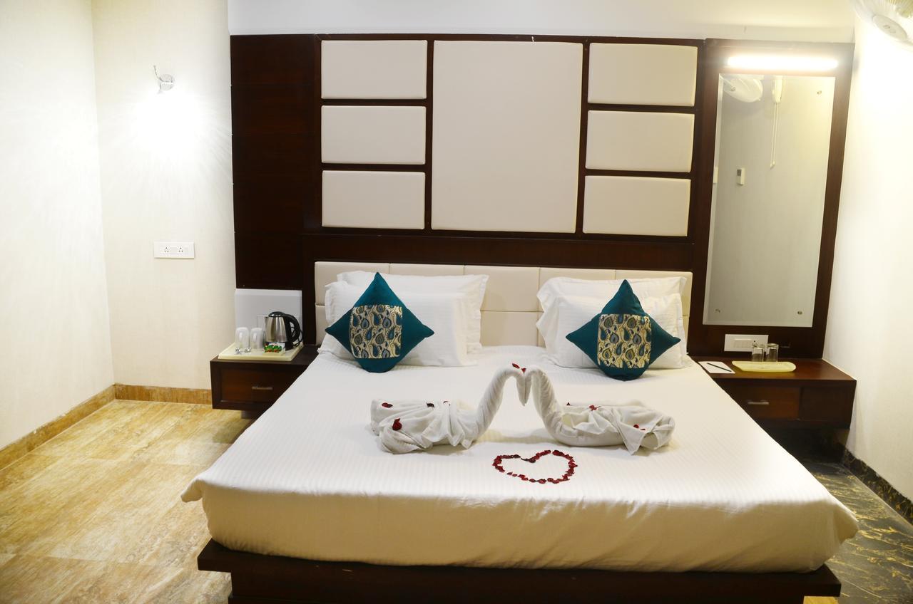 The Land Mark Varanasi Exterior photo