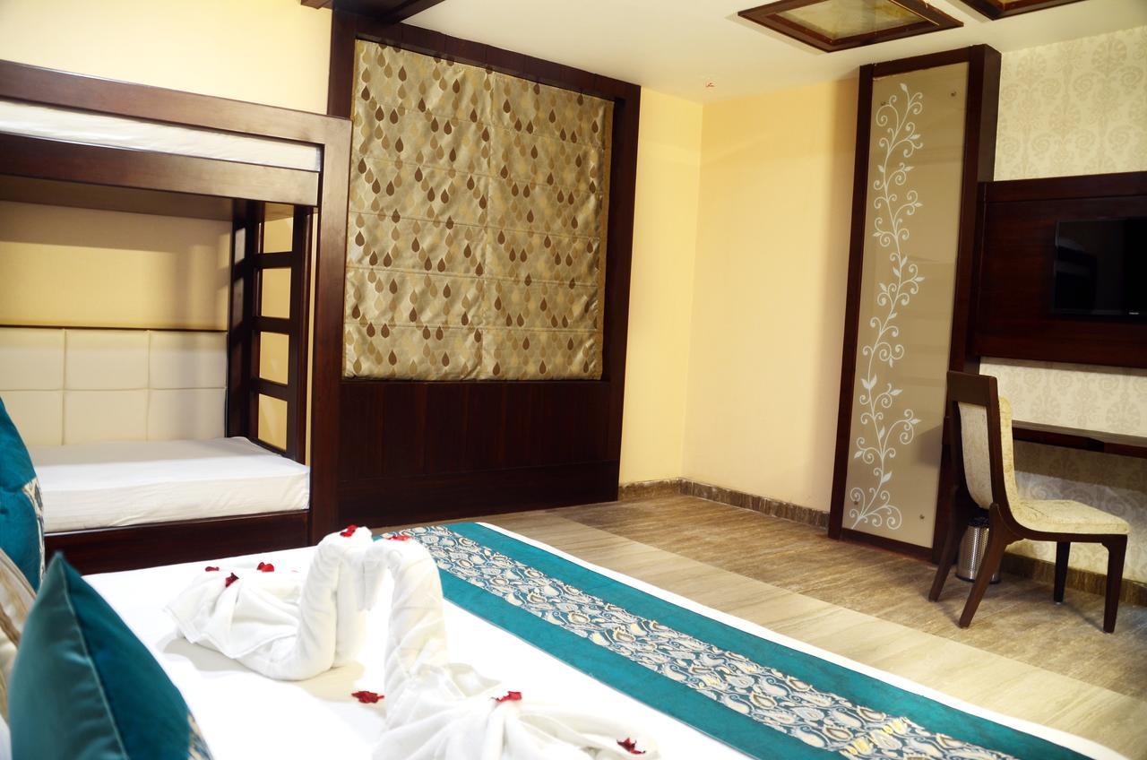 The Land Mark Varanasi Exterior photo