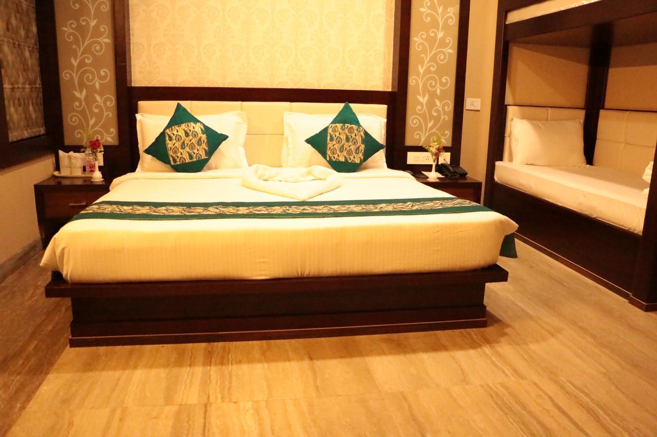 The Land Mark Varanasi Exterior photo