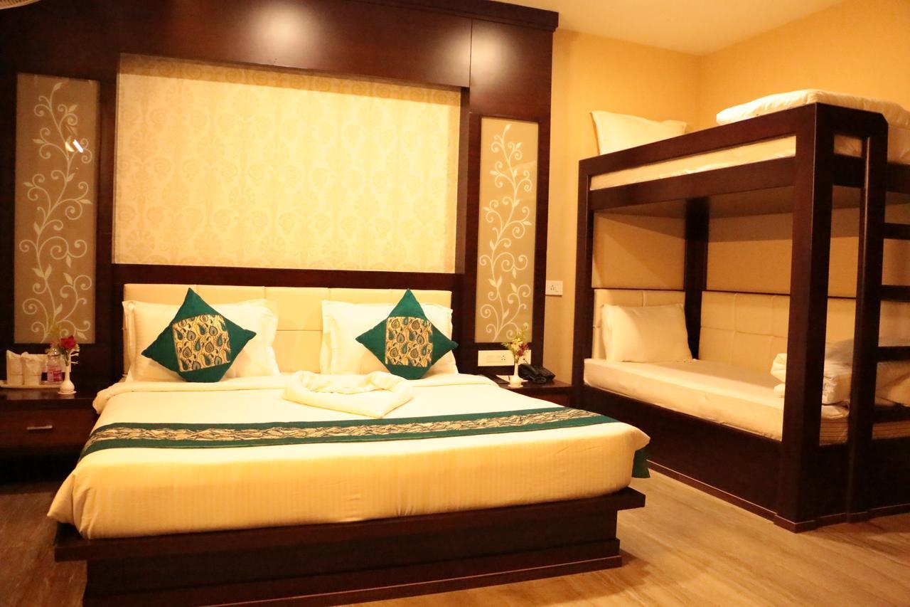 The Land Mark Varanasi Exterior photo
